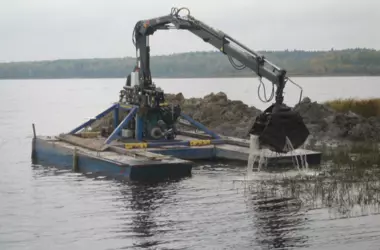 Грейферный комплекс углубляет дно